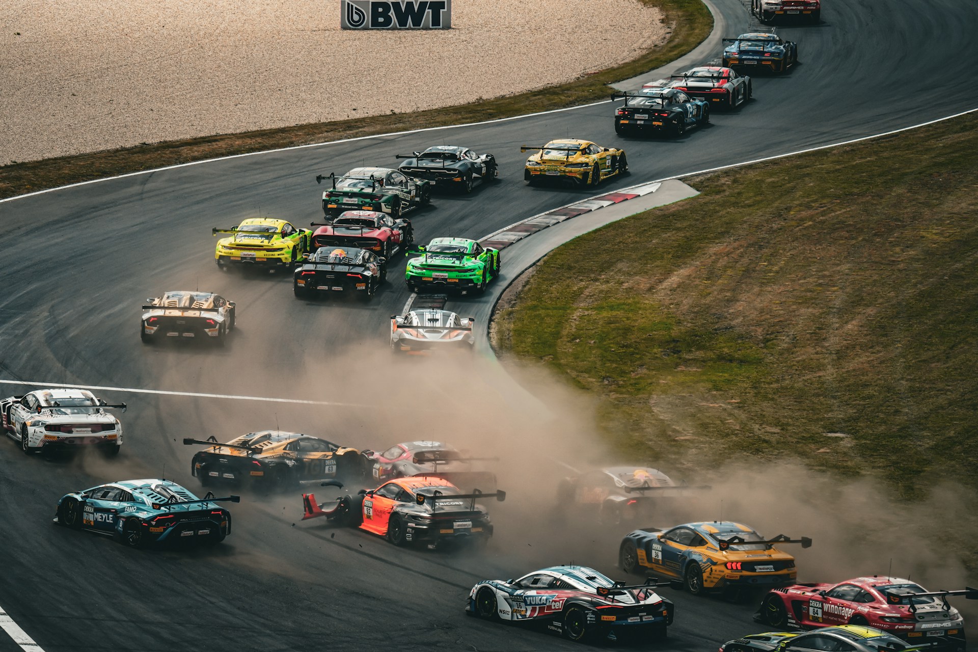 Mehr über den Artikel erfahren DTM Hockenheim 2026: Anreise, Parken und Camping
